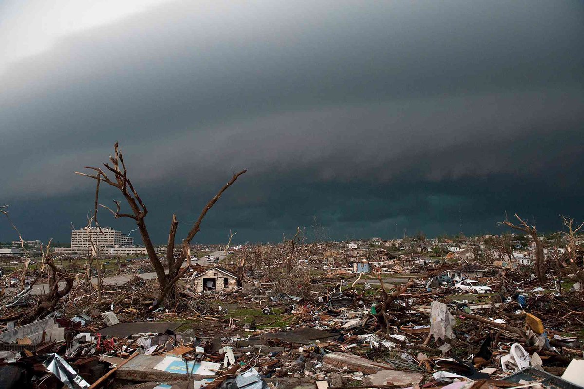 14 years ago today..

A relatively unexpected EF5 tornado razed through Joplin, MO, arguably causing the worst tornado disaster in modern history

(1/4)