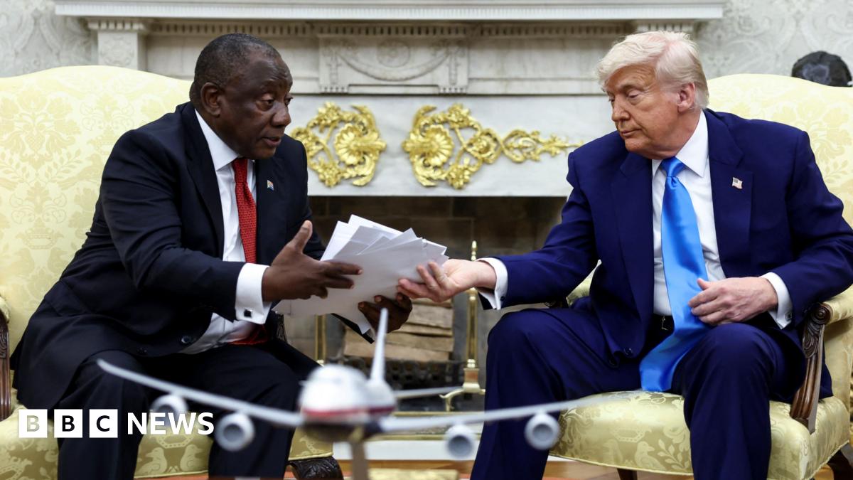 Donald Trump wrong about 'burial site' claim. The US President showed image of crosses to prove his allegations of a 'white genocide' in South Africa but the man who erected them says it was a temporary memorial for a couple who were killed on their farm. bbc.in/43qoZlH
