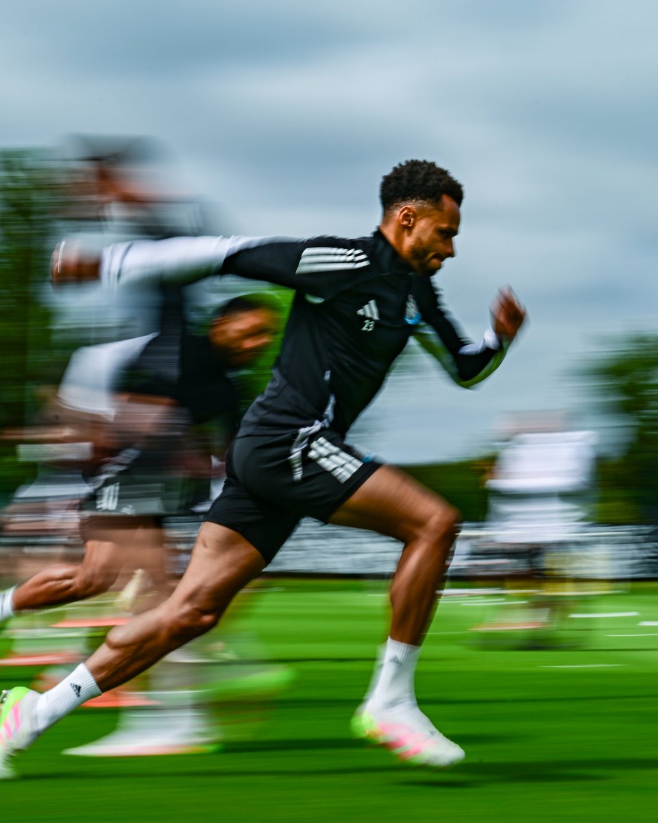 NUFC's tweet photo. ⚡️ https://t.co/VAdB5VZVkq
