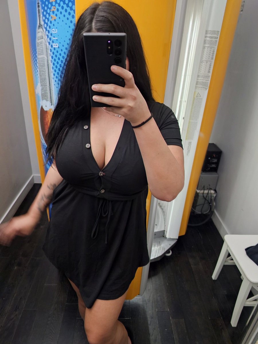 scar_teach's tweet image. The joy of visiting somewhere new, everything feels fresh and exciting, even ordinary things like grocery stores and street signs🤩📷. #TravelMindset #NewPerspectives #ExplorerMindset #tourists #tourism