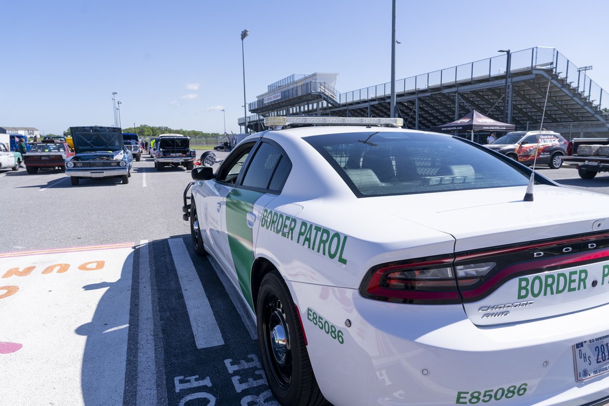 CBPLESCXD's tweet image. We had a great time this past weekend at the Spring Mills FFA Car Show in Martinsburg, WV! Special thanks to #USBP Marysville Station, Detroit Sector, for helping us secure 1st Place in the #FirstResponder category! @USBPChiefDTM