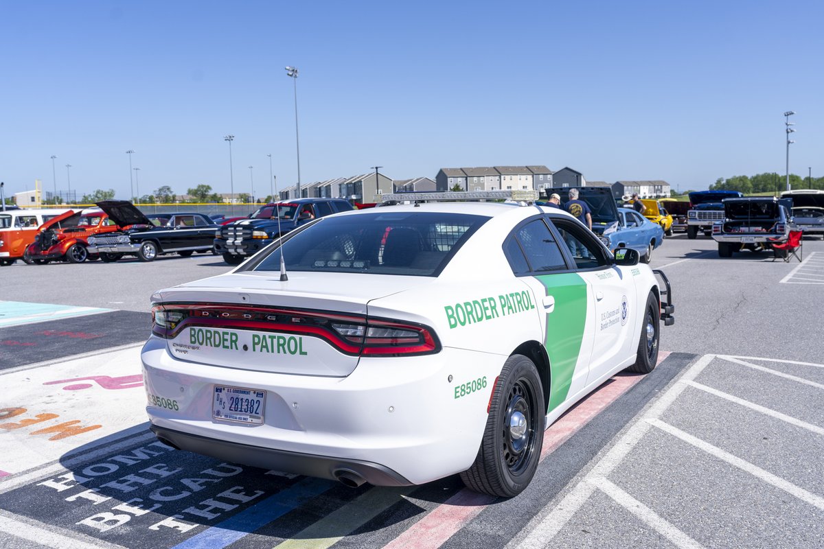 CBPLESCXD's tweet image. We had a great time this past weekend at the Spring Mills FFA Car Show in Martinsburg, WV! Special thanks to #USBP Marysville Station, Detroit Sector, for helping us secure 1st Place in the #FirstResponder category! @USBPChiefDTM