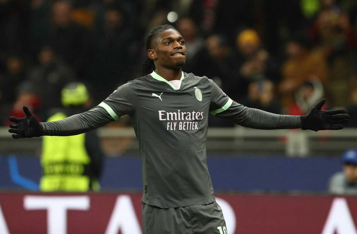 L’avenir de Rafael LEAO au MILAN en question, la LIGA lui fait les yeux doux
calciomio.fr/lavenir-de-raf…
