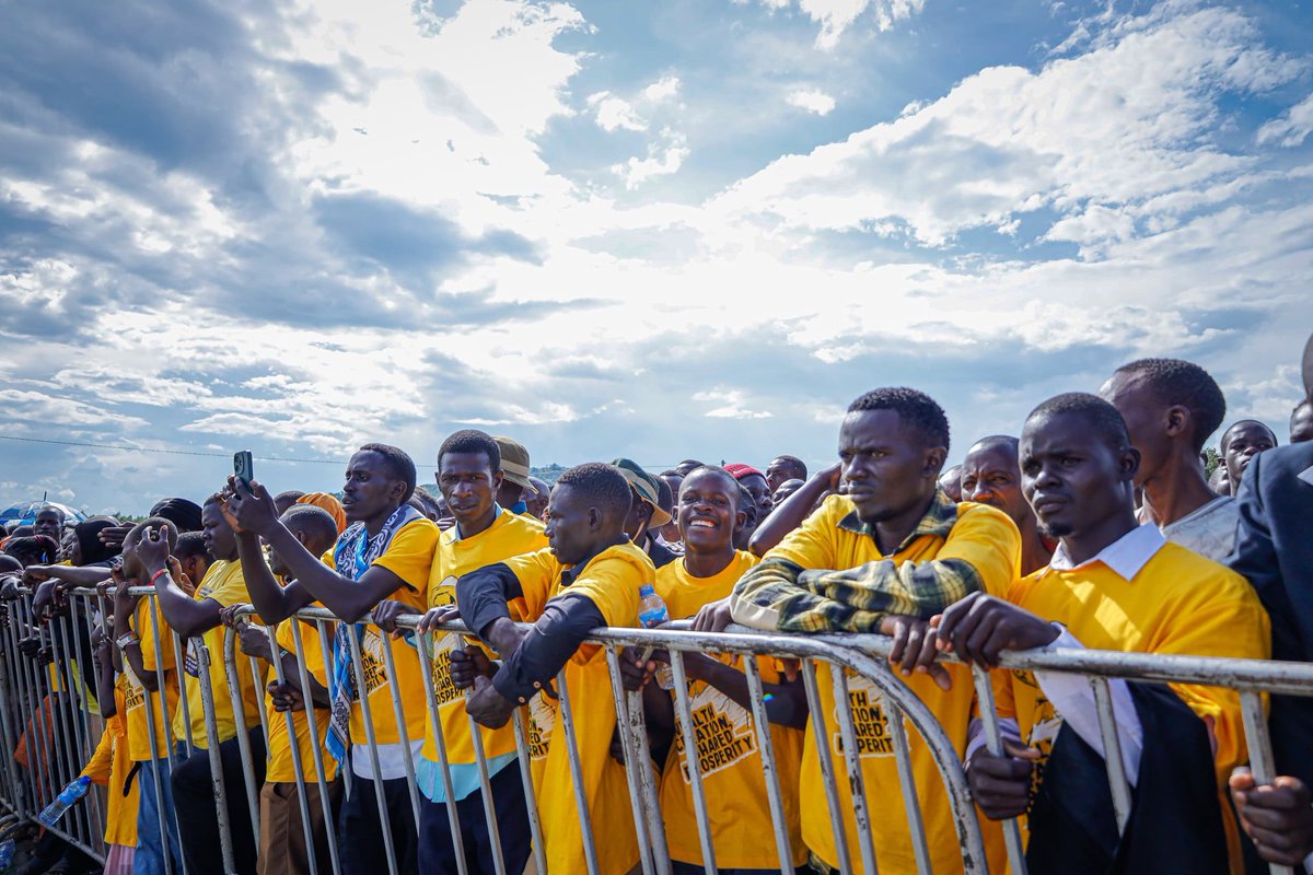 NATS T ABUBAKARI🇵🇸 (@nats20122351) on Twitter photo President <a href="/KagutaMuseveni/">Yoweri K Museveni</a> concluded his Parish Development Model (PDM) assessment tour in the Greater Luwero sub-region on Thursday, May 22, 2025, at Wabinyonyi Playground in Nakasongola District. Addressing a public rally, the President highlighted success stories from President <a href="/KagutaMuseveni/">Yoweri K Museveni</a> concluded his Parish Development Model (PDM) assessment tour in the Greater Luwero sub-region on Thursday, May 22, 2025, at Wabinyonyi Playground in Nakasongola District. Addressing a public rally, the President highlighted success stories from