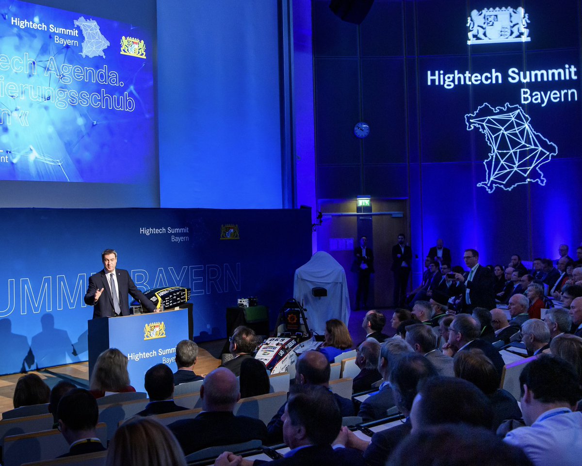 Unsere #HightechAgenda wirkt! Bayern setzt auf starke Universitäten und beste Wissenschaft. Die klügsten Köpfe der Welt sollen bei uns forschen und lehren. Wir bieten damit unseren Studierenden beste Zukunftschancen und wollen Innovationen aus Bayern heraus entwickeln. Im
