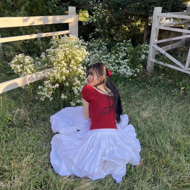 ⠀
⠀
⠀⠀⠀⠀𝐁𝗲𝗹𝗹𝗶𝗻𝗱𝗮  𝐌𝗼𝗼𝗿𝘀
⠀⠀⠀⠀writer | florist | match-maker
⠀⠀⠀⠀
⠀⠀⠀⠀#แชร์เฮ้าส์แสนกลคนประหลาด 
⠀
⠀