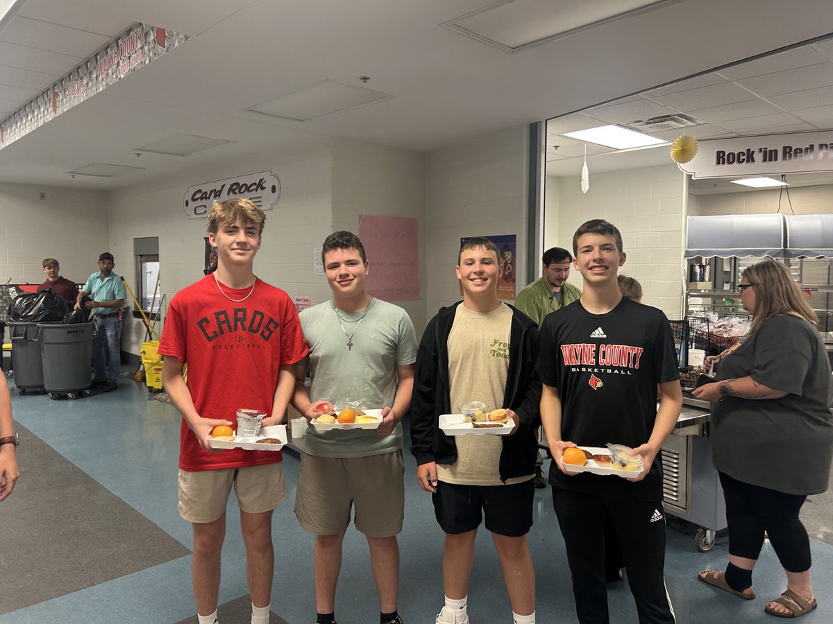 Wayne County Middle School recently honored its 8th-grade students with a delightful breakfast to celebrate their final year before they transition to high school.

www3.wayne.kyschools.us/view-all-news/…