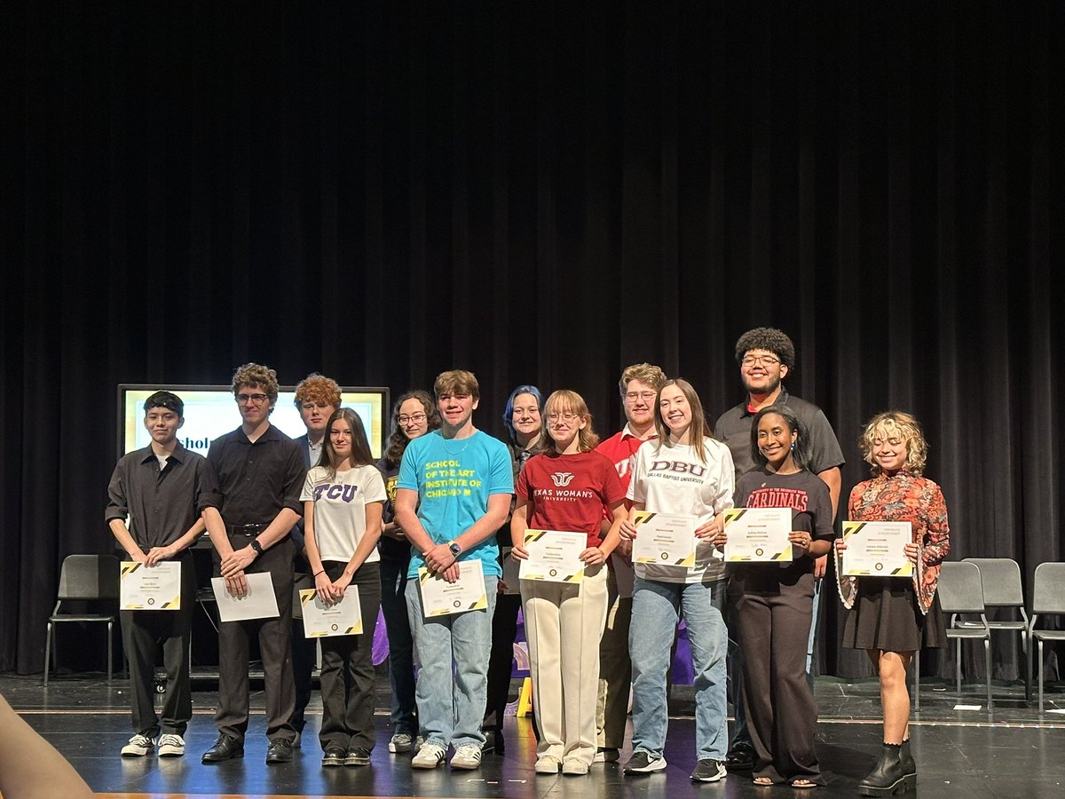 CTChorale's tweet image. Fine arts signing day with our 3 CTChorale singers pursuing higher level education in music! We are so proud of Rylee, Julian and Sydney!