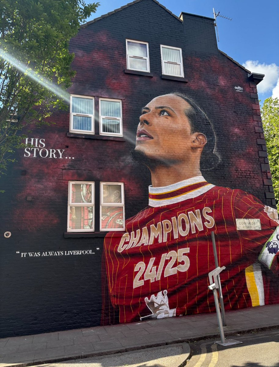 Arsenal do Muriel’s of their set piece coach We do them of the best CB in the business …levels <a href="/VirgilvDijk/">Virgil van Dijk</a> #Champions #20Times