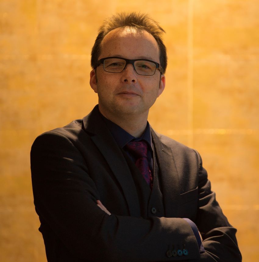 chandersjeena's tweet image. As overt security technologies evolve beyond traditional holography, Dr Mark Deakes, chair of the International Optical Technologies Association (IOTA), considers integrated optical solutions taking centre stage. authenticationbrandnews.com/news/2025/may/… #iota #opticalsecurity #brandprotection