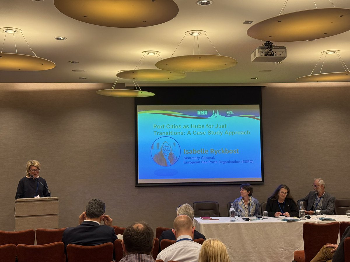 Seas At Risk (@seasatrisk) on Twitter photo SAR’s sustainable trade and #shipping workshop at #EMD2025:
Isabelle Ryckbost from <a href="/ESPOSecretariat/">ESPO Secretariat</a> says that ports must be part of the solution! There is a maritime bond between the sea and economy but also keeps the EU linked to the rest of the world. #ShippingChange SAR’s sustainable trade and #shipping workshop at #EMD2025:
Isabelle Ryckbost from <a href="/ESPOSecretariat/">ESPO Secretariat</a> says that ports must be part of the solution! There is a maritime bond between the sea and economy but also keeps the EU linked to the rest of the world. #ShippingChange