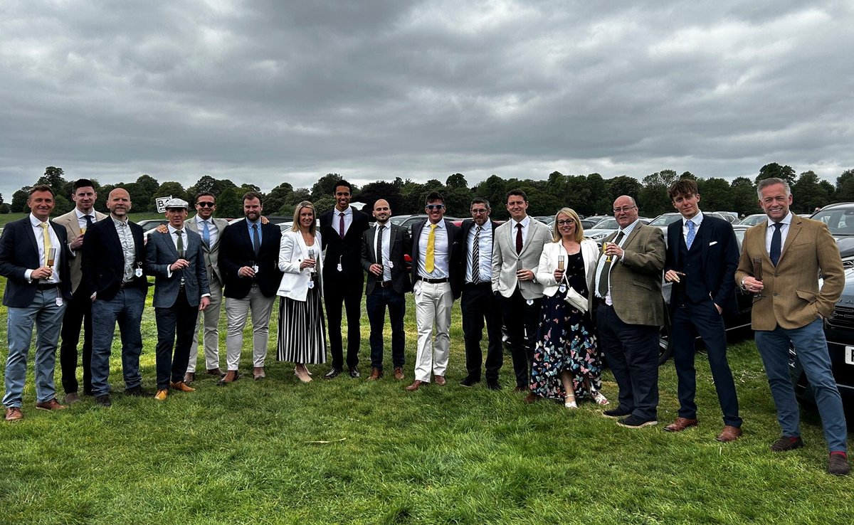 This time last week we were enjoying a fabulous afternoon at York Racecourse’s Dante Festival. It was a great team day out, we even backed a few winners! 🤑 🏇 

#CommercialRealEstate #CommericalProperty #TeamGV