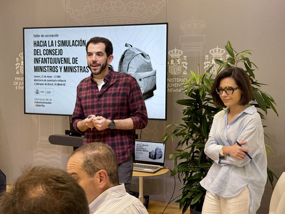 JuventudInfGob's tweet photo. Iniciamos el camino hacia el primer Consejo Infantojuvenil de Ministros y Ministras.

Celebramos un taller con niños, niñas, expertos en innovación democrática y personal público para codiseñar una experiencia que impulse la participación real de la infancia en políticas públicas https://t.co/Ea1Cm2MErB