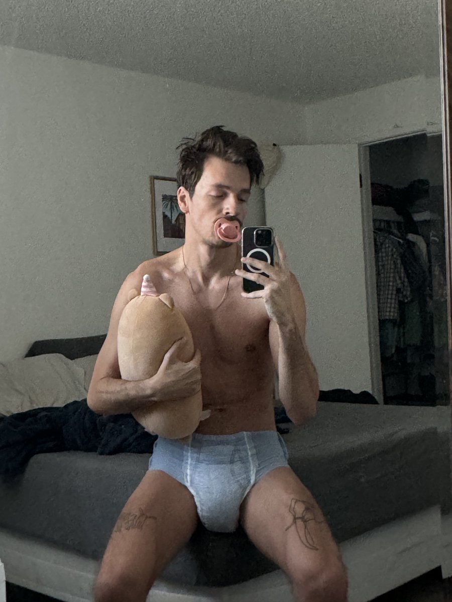 DiaperStoner's tweet photo. Sog monster paid me a visit this morning 🙈 https://t.co/RhszPOjCQB