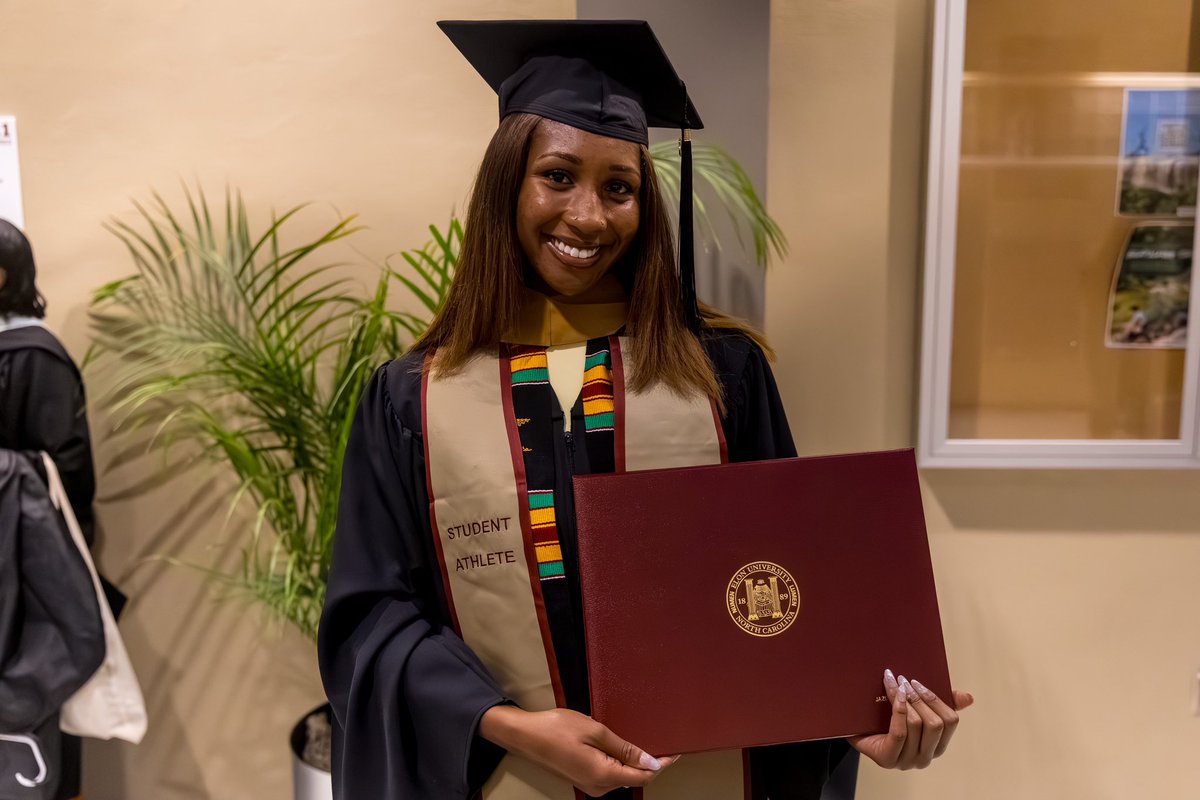 ElonXCTF's tweet photo. Congrats to Jazlyn, Madison, Mariana and Mikayla on receiving your Master’s degrees last night!
#EUXCTF #ElonGrad https://t.co/4dcIhhf0MF