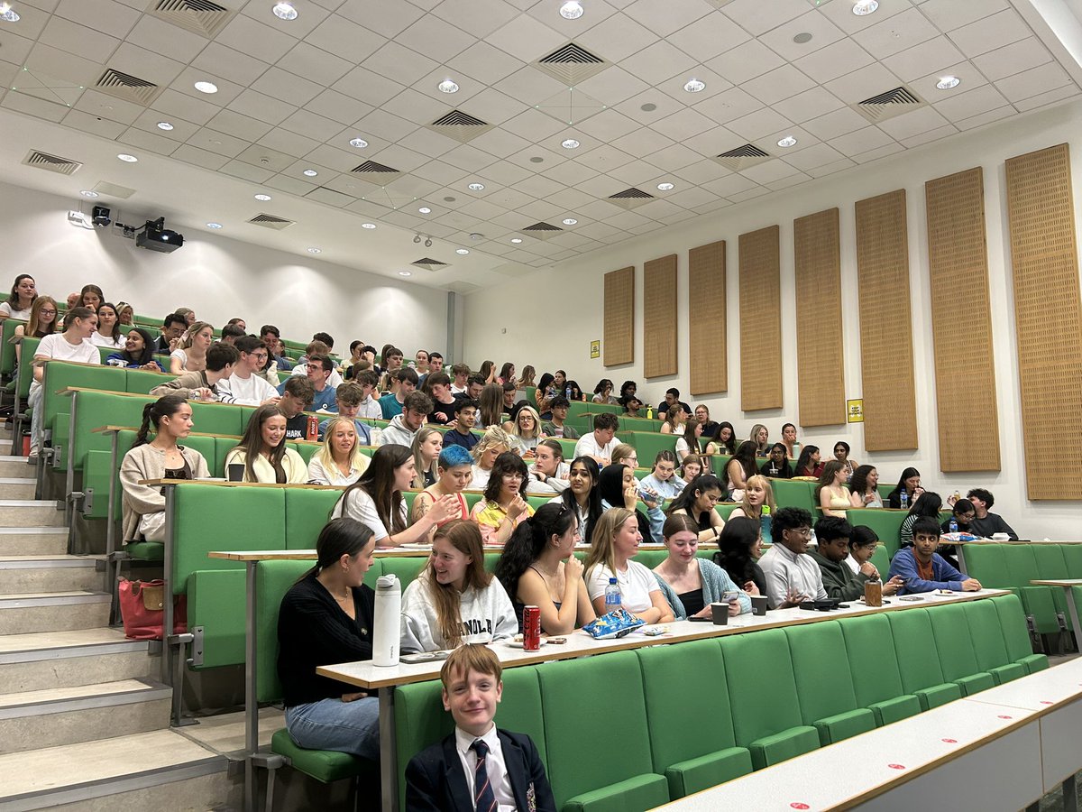 DonationAquinas's tweet photo. A superb event at @QUBMedEd yesterday. Our Year 9 pupil, Joe, opened the “Life On The List” documentary event for 1st Year medical students. He shared his experience and inspired the next generation of doctors . Thank you to Professor Gormley and his team. @DrGerryG @QUBelfast https://t.co/mDO6xBxR88