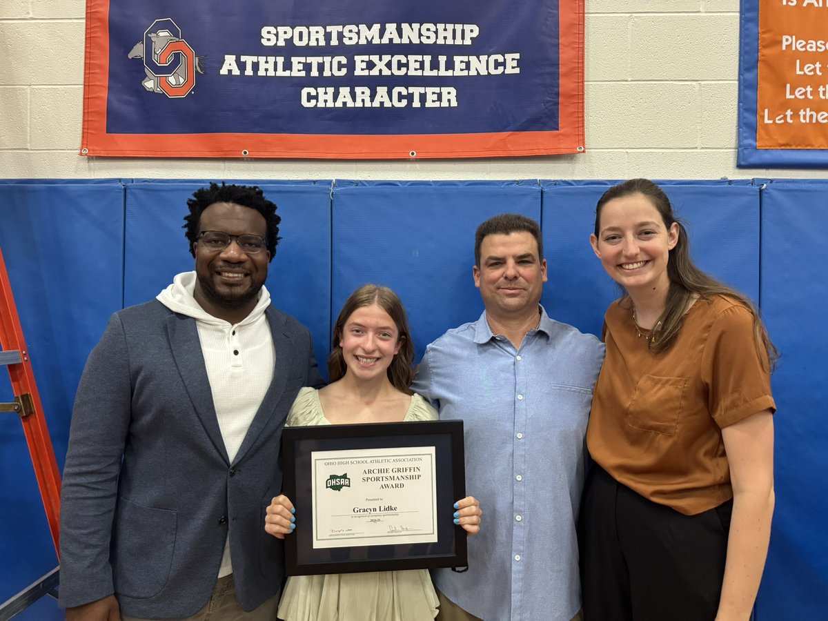 LidkeRyan's tweet photo. Huge shout out to Gracyn this morning she received the distinguished Archie Griffin Award. Her coach’s/teachers nominated her for the award that embodies sportsmanship/leadership and integrity both on&amp;off the field.  So PROUD to have both kids selected for this prestigious award! https://t.co/AQZt4PC6c7