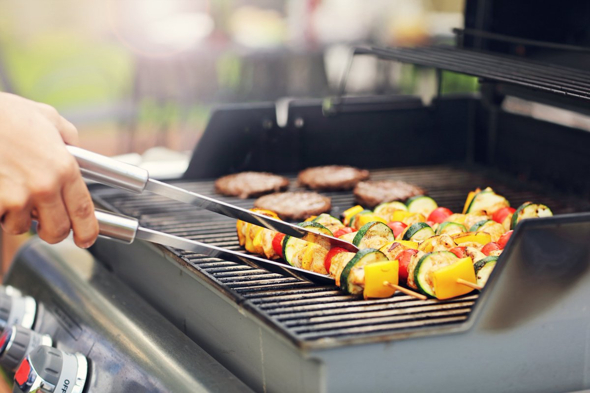 🔥 Barbecue Safety: enjoy the sizzle, skip the scare! 🍔🌭
BBQs are a British summer favourite - but they can be risky if not handled with care. 
Watch this quick safety video from West Sussex Fire Service: youtu.be/yqFMErnn_-Y
#BBQSafety #SummerReady #FireSmart