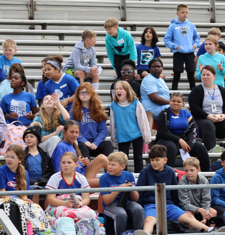 BettSchools's tweet photo. πββοΈπ
Each year, 5th graders from across the district come together for a fun-filled Track & Field Day! Students team up with peers from other schools to compete, connect, and celebrate teamwork and sportsmanship. #BettPride #TrackAndFieldDay #FutureBulldogs https://t.co/y954VZ0hcm