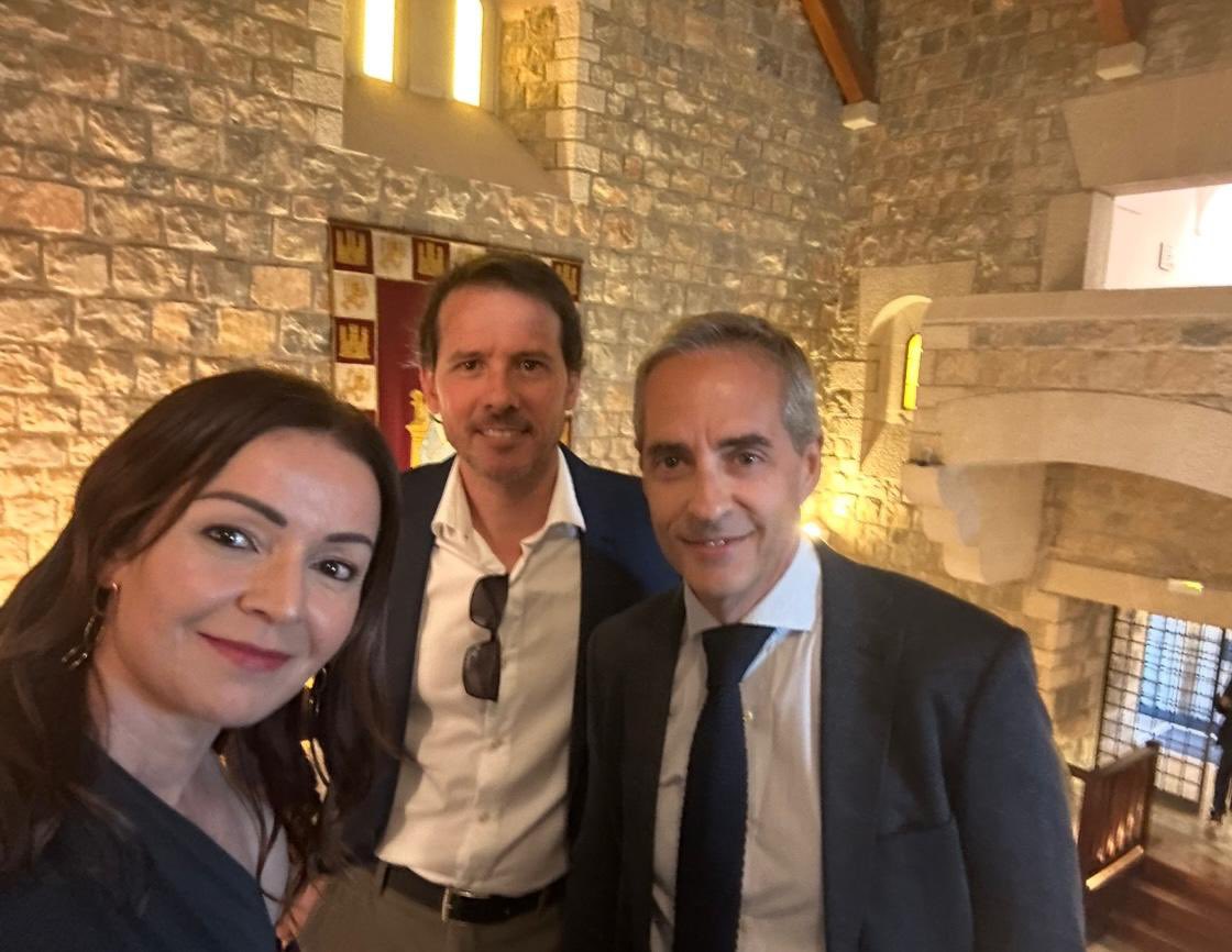 Javier Torres (@jtllergo) on Twitter photo ❤️ Muy agradecidos a <a href="/pacoreyesm/">Paco Reyes</a> Presidente de la <a href="/dipujaen/">Diputación de Jaén</a>, <a href="/belen_mabemar6/">Belén Martínez</a> Directora Gerente de <a href="/HospitalJaen/">Hospital Universitario de Jaén</a>, <a href="/DrDoblas/">Dr Gomez Doblas</a> Director del PISCA y <a href="/chiachio84/">Miguel Puentes Chiachío</a> por su apoyo en la inauguración de #SAC25❤️
<a href="/SACardiologia/">SACardiología</a> ❤️ Muy agradecidos a <a href="/pacoreyesm/">Paco Reyes</a> Presidente de la <a href="/dipujaen/">Diputación de Jaén</a>, <a href="/belen_mabemar6/">Belén Martínez</a> Directora Gerente de <a href="/HospitalJaen/">Hospital Universitario de Jaén</a>, <a href="/DrDoblas/">Dr Gomez Doblas</a> Director del PISCA y <a href="/chiachio84/">Miguel Puentes Chiachío</a> por su apoyo en la inauguración de #SAC25❤️
<a href="/SACardiologia/">SACardiología</a>