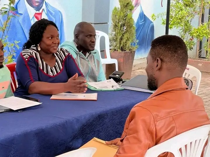 Robert Kyagulanyi Ssentamu the incumbent NUP president has this evening submitted his documents at party headquarters in Kavule in his bid to secure another term as party president. 
This follows a notification made today by the party EMC inviting expressions of interest.