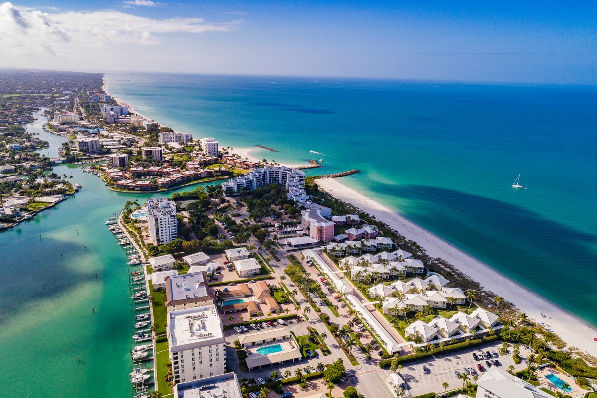 FLRealtorCouple's tweet photo. Explore homes for sale in the Naples, FL areas. https://t.co/90ZFRNnvSM
 #NaplesRealEstate #HomesForSale #FloridaHomes #DreamHomeSearch #LuxuryRealEstate #BeachHomes #MoveToFlorida #HouseHunting #RealEstateExpert #SWFLRealEstate #HomeGoals #LiveInParadise #RealtorLife #NaplesFL https://t.co/AefFDrse2e