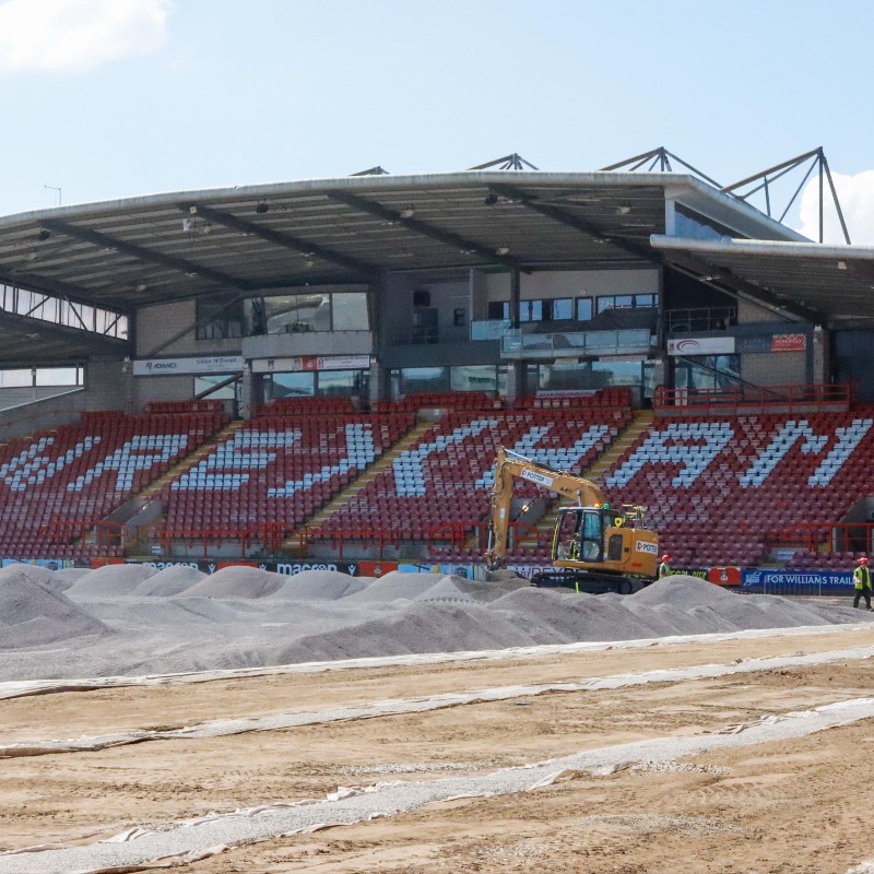 Wrexham_AFC's tweet photo. Work has commenced on a brand-new stitch pitch as we prepare to play in the second tier of the EFL for the first time in 43 years 🌱

🔴⚪ #WxmAFC