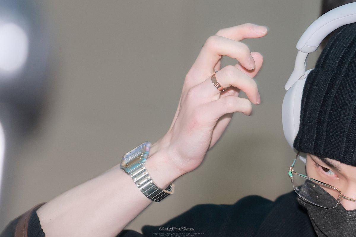 Only4_hj's tweet photo. 250522 HQ
#스트레이키즈 #StrayKids #현진 #Hyunjin https://t.co/rzLnk0LlzQ