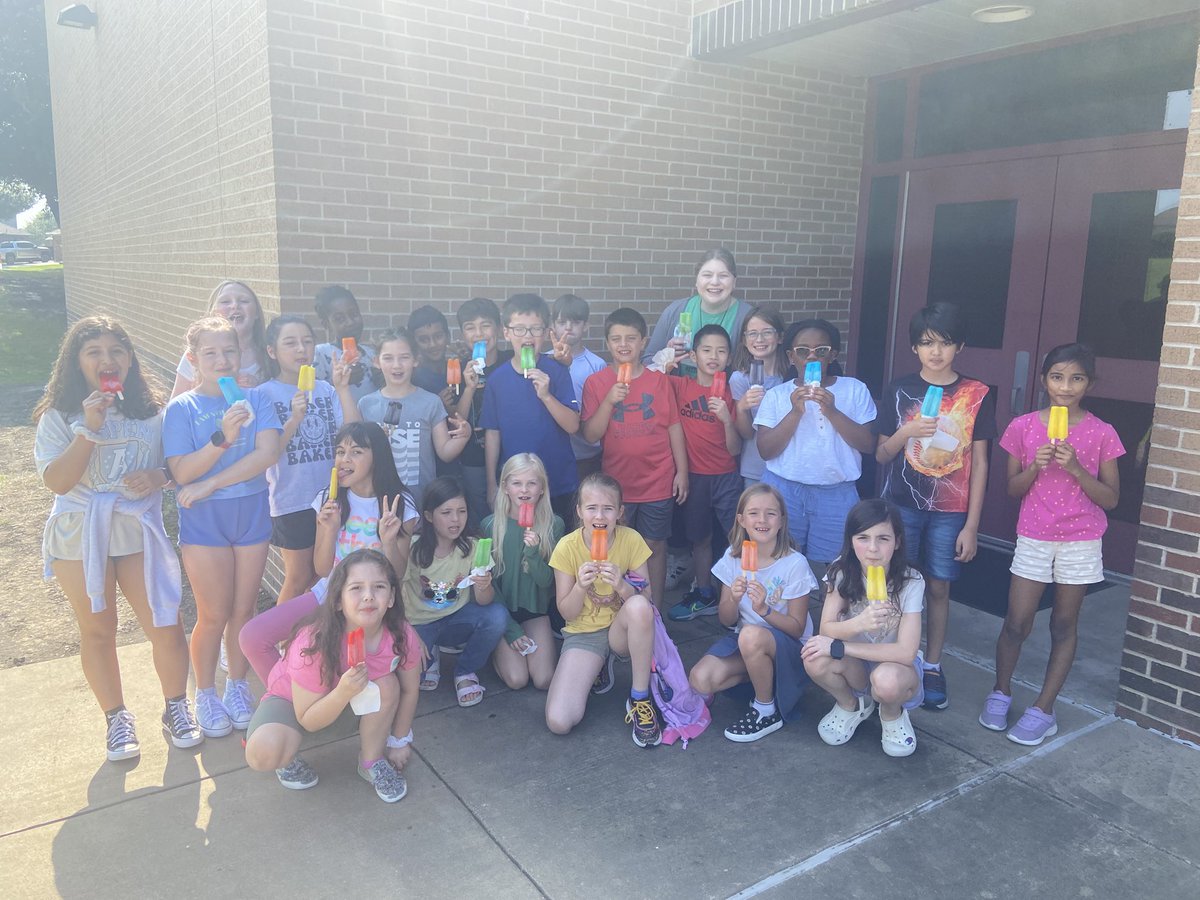 Popsicle party fun for the winning classes who turned in ALL of their books!  Way to go Ms Baginski in 3rd Grade &amp; Ms Wilson in Kinder!  What a GREAT end of year treat &amp; I love the smiles! ❤️<a href="/BakerElem/">Baker Elementary</a> <a href="/PISD_Libraries/">Prosper ISD Library Services</a>