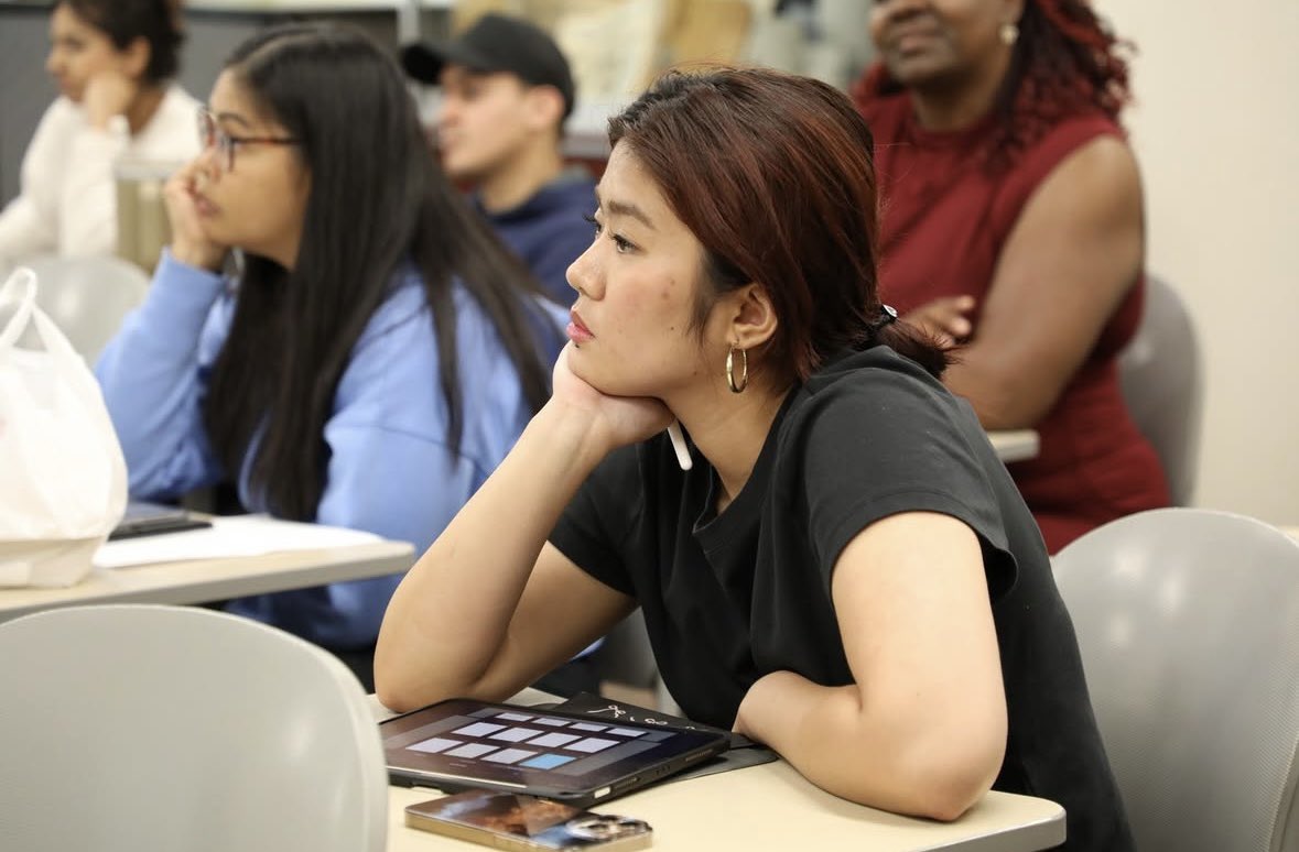 mzohabk's tweet image. In 2016, I was a first-generation Pakistani-American community college student starting out at @NorcoCollege, trying to navigate the road ahead with limited guidance and a lot of ambition.

In 2025, I returned as a medical student to speak with students now walking a similar…