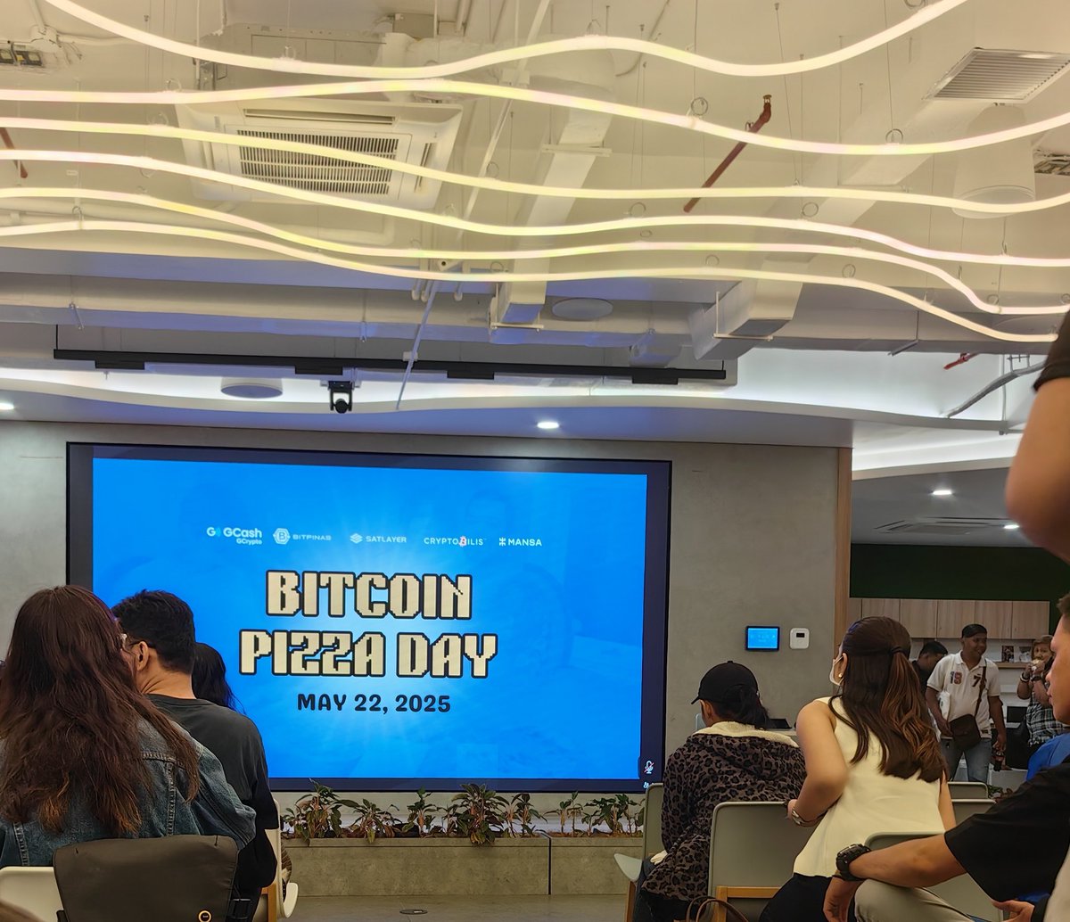 InvalidCastX's tweet photo. nice event
#gcryptopizzaday
#PizzaDay
#BTC #Bitcoin #BitcoinCash https://t.co/tNV0pr7rFF