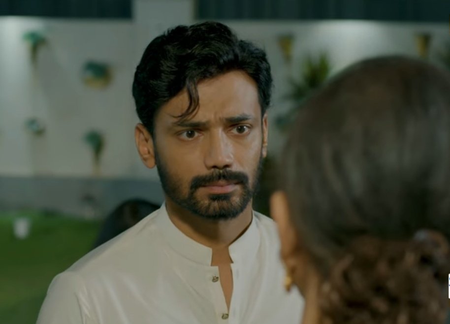 elonbaloon's tweet image. Zahid you mahn chalta phirta boyfriend material🥹

#ZahidAhmed #Humraaz
