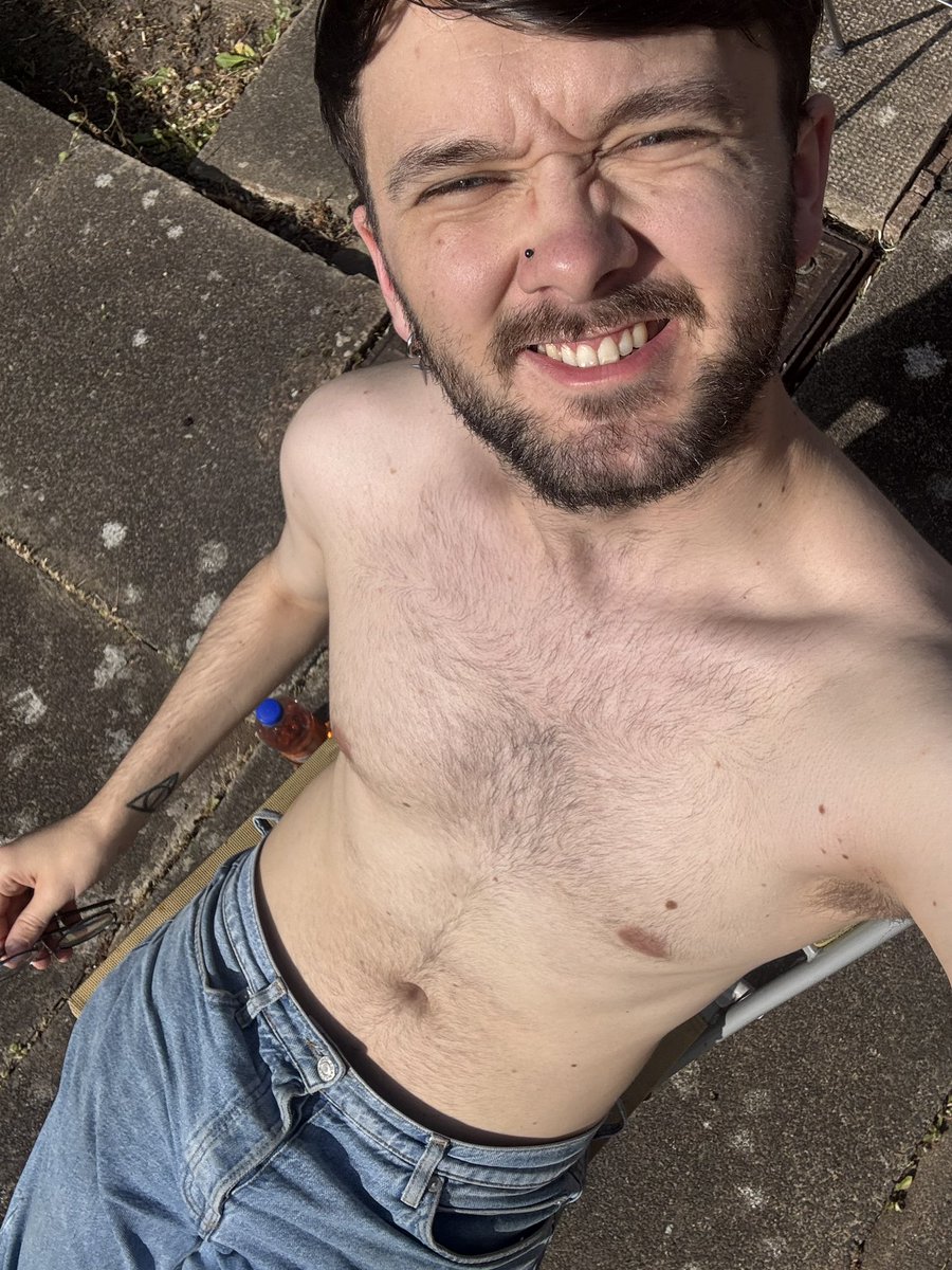 May summer is such a cock tease, tell me why I’ve got to wait a month now until real summer is back 😩