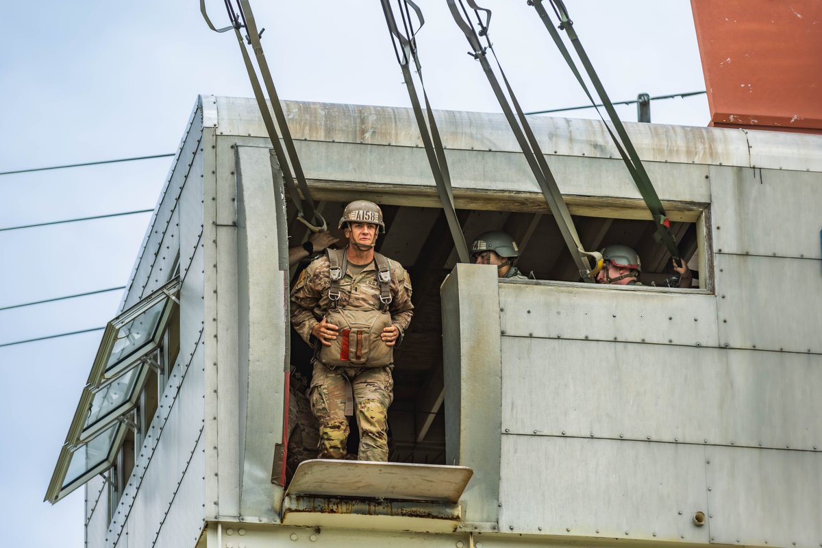 MCoEFortBenning's tweet image. The @USArmy&apos;s 250th birthday is almost here! 🎉 From the iconic 34-foot tower that builds #Airborne confidence, to every #Soldier&apos;s dedication, we&apos;re ready for another 250 years of service.
