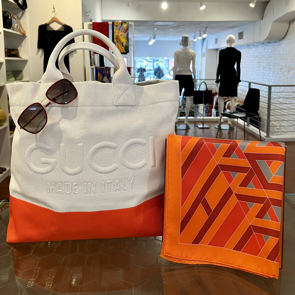 vintagetastebos's tweet image. Vintage Taste is so excited to hit the beach this summer with this beautiful Gucci Canvas Tote! Paired with the Hermès Carré Cube scarf and Maybach sunglasses. 

Click our website Product page for designers, sizes &amp;amp; prices. 

#womensconsignment #highendfashion #designerbags