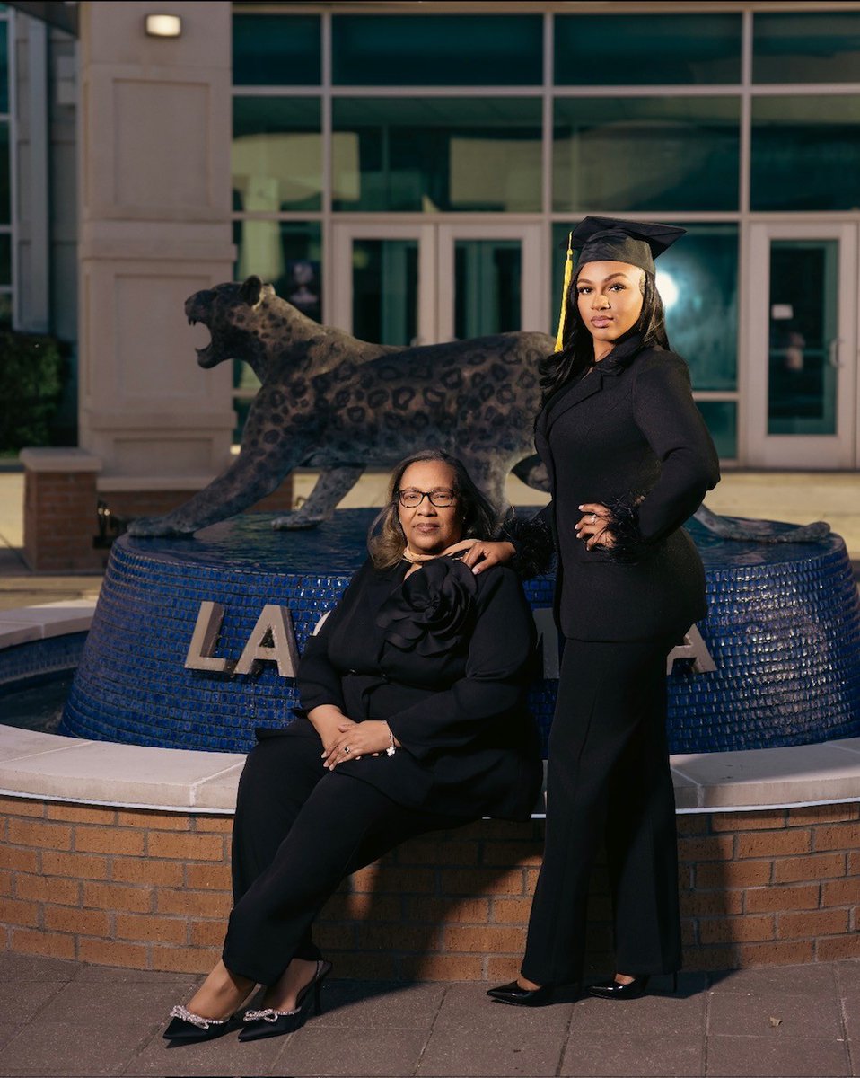 SouthernU_BR's tweet image. They studied together, sacrificed together, and they graduated together. 

Angela Jones and Jordyn Jones turned their shared dream into a powerful reality. Visit subr.edu to read their story.

#WeAreSouthern #FinishStronger