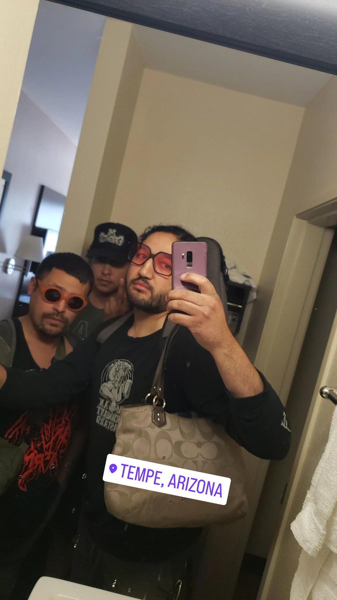 danielcakes86's tweet photo. Jk Arizona was actually dope asf I'd totally go again https://t.co/YTQwjPpynA