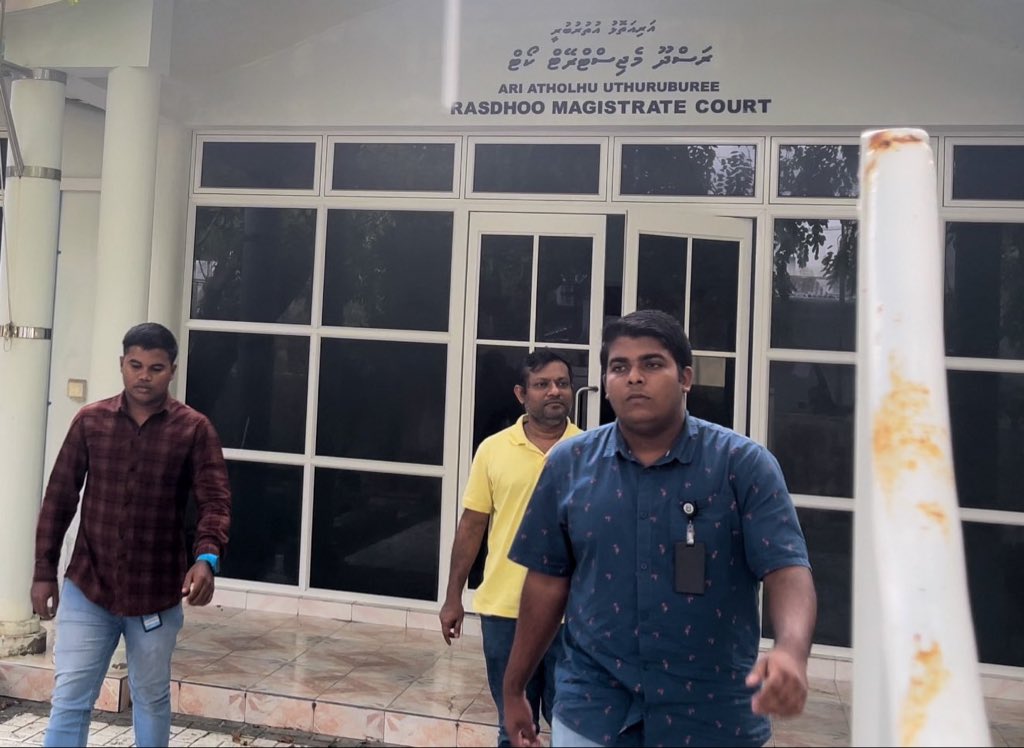 Some MDPians complaining about Raud being arrested in a calm manner. Raud is yet a suspect. 

Here walks a known Fag who was busted with video evidence &amp; I don’t see no cuffs. 

Stop with the double standards already. 

If it’s Justice you seek, learn to be Just.