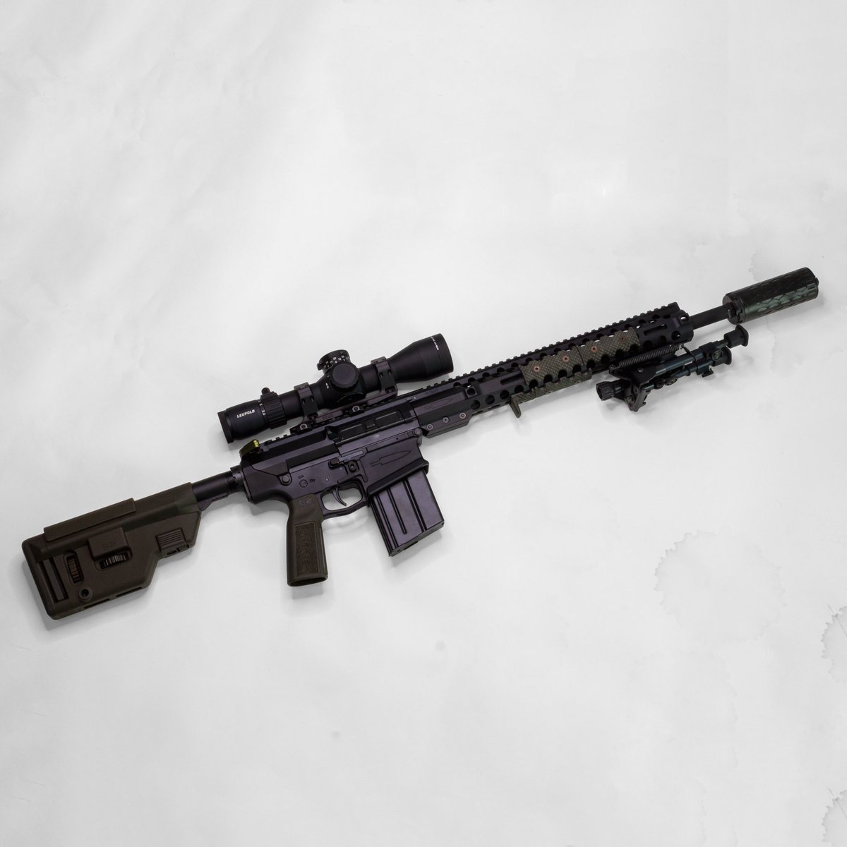 Lil can 🤝 big gun