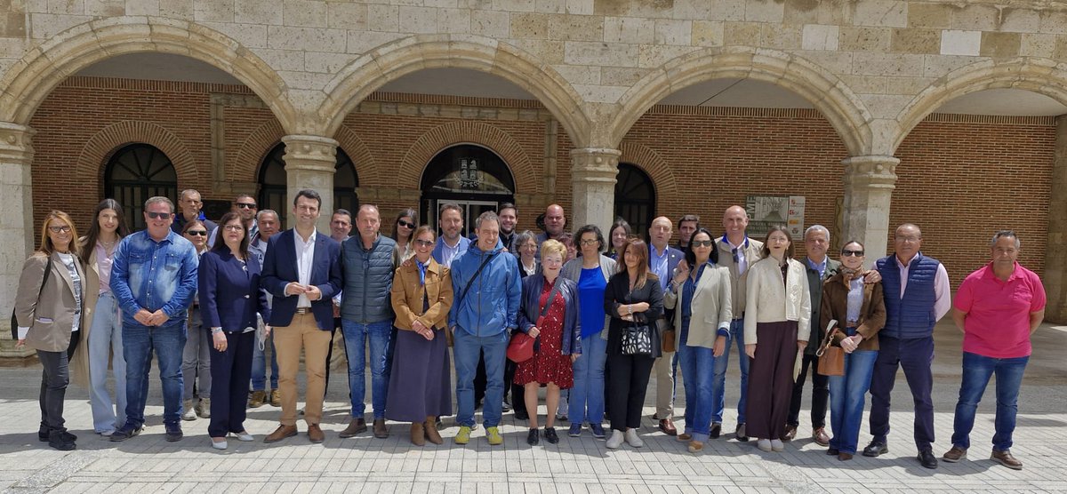 Celebramos Santa Rita de Casia, patrona de la administración local. El alcalde y los concejales acompañan a los trabajadores en su día.