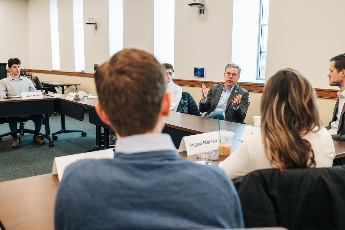 NDConStudies's tweet image. That's a wrap on SP2025! We hosted @diocesefwsb Bishop Rhoades, @SBMayorMueller, and a number of prominent academics who discussed the virtues of political moderation, natural law, AI & democracy, and restoring our civic bargain. Visit constudies.nd.edu for a full review!