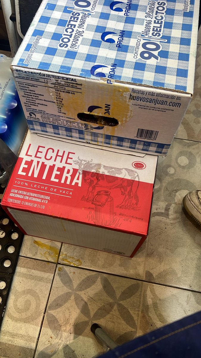 dano_rcd's tweet photo. @SamsClubMexico , así me llegó mi pedido de hoy, y todavía el repartidor se puso agresivo con quien le recibió; no hay ni un número donde poner la queja; tengo los videos y todo; donde los contacto o los subo aquí? https://t.co/cuRBt0ga25