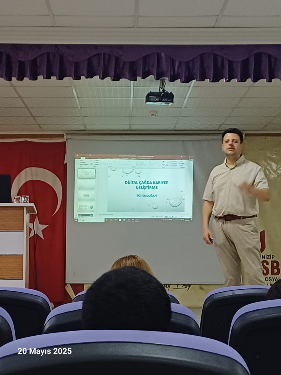 nsblmeclis's tweet photo. Okulumuzda @GaziantepBeld tarafından "Dijital Çağda Kariyer Geliştirme" konulu seminer düzenlendi. Emeği geçen öğretmenlerimize teşekkür ederiz. https://t.co/IyAcVxr8JS