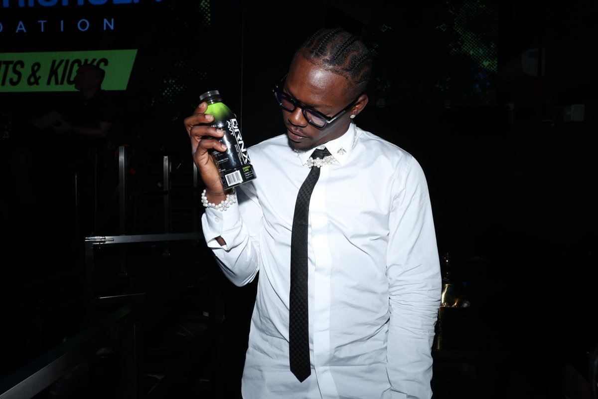 drinkdrnx's tweet photo. Style met performance — all for a good cause.
DRNX was proud to team up with the @jazzchisholmfdn as the official hydration partner of the #TunnelFitsAndKicks Fashion Show.
Sip in style. Give back. Stay legendary.
#DrinkDRNX #JazzChisholm #HydrateWithPurpose https://t.co/jfq4nt2rAO