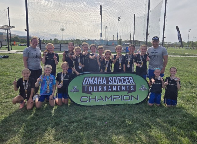 402DA_'s tweet photo. Shout out to our 2014 girls, who came in 1ST PLACE last weekend! Congratulations! #LincolnsTeam https://t.co/X3y12p42Q8