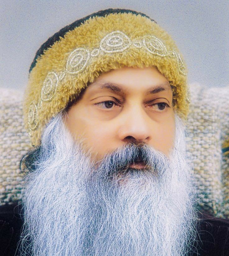 KraantiKumar's tweet photo. महिला : बाबा जी कुछ दिनों से मेरा मन मेरे पति सुखिलाल में नही लग रहा है. मुझे ऑटो रिक्शा चालक श्याम बहुत पसंद है,

पति बीड़ी सिगरेट पीता है. विमल केसरी तंबाकू खाता है. किस के समय उसका मुंह बास मारता है. बाबा जी मैं श्याम के साथ भागना चाहती हूँ.

सुपरस्टार ओशो : मन बड़ा चंचल है. इस मन ने कभी सुखिलाल को पसंद किया था आज वही मन ऑटो चालक श्याम को पसंद कर रहा है.

मन का काम है पसंद करना. सड़क पर चलने वाला कोई न कोई पुरूष पसंद आता होगा, आज श्याम पसंद है, कल कोई और पसंद आएगा.

कल को श्याम ने भी अगर बीड़ी सिगरेट तंबाकू सेवन करना शुरू किया तब क्या करोगी ?

पति से बात करो, अपनी समस्या बताओ. हो सकता है वो अपने में सुधार लाए. फिर भी ना माने तो कानूनी प्रक्रिया से अलग हो जाना.