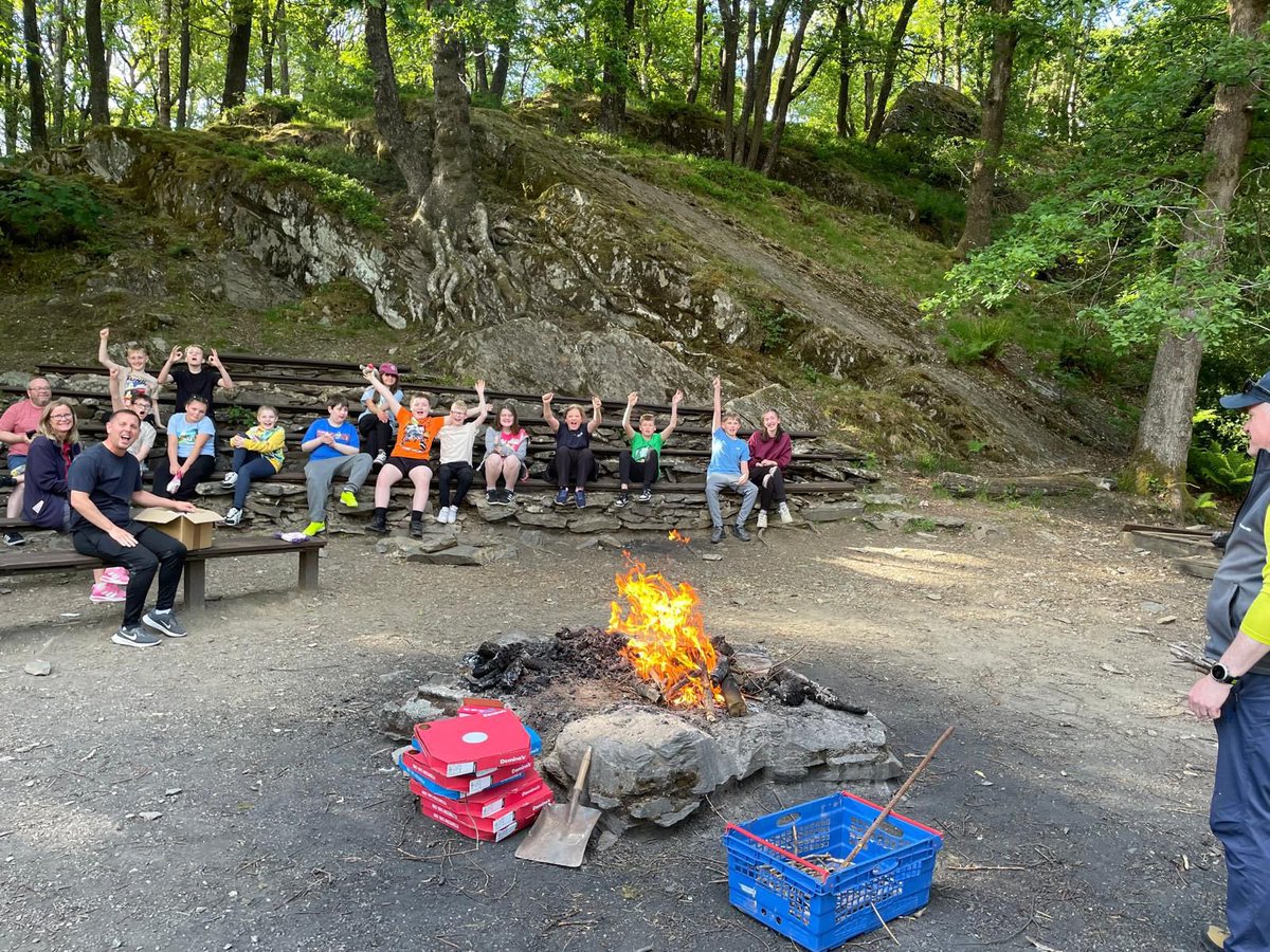 Park Community Academy tweet media