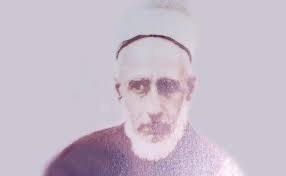 thomson_threads's tweet photo. هذا التاجر اللي جاب شاي ابو جبل الشيخ احمد بن محمد باعشن 

الشيخ أحمد بن محمد باعشن: اسمٌ ارتبط بتاريخ التجارة السعودية، ليس فقط كرجل أعمال ناجح، بل كقوة دافعة وراء صناعة الشاي في المملكة بدأ رحلته من أسس بسيطة ليصبح أحد أغنى 50 سعودياً، ويترك إرثاً لا يزال حاضراً بقوة حتى اليوم.

تابع