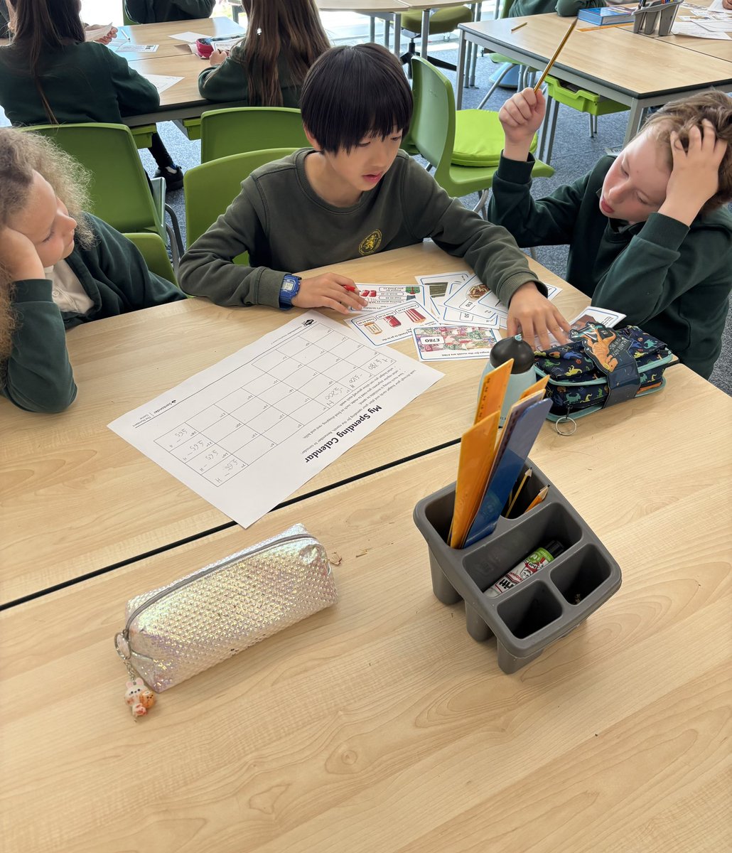 P6 were getting to grips with budgets this week! Our task was to manage our money over a month and make sure all our bills were paid on time! We were shocked how quickly our wages disappeared! 💸