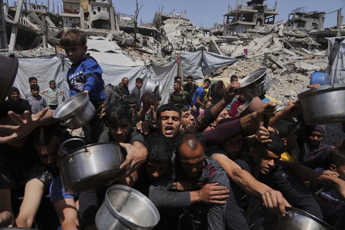 seldeeb's tweet image. This is how it looks. Hunger. apnews.com/article/gaza-i… Hunger and malnutrition are rising across Gaza as Israel's blockade leaves mothers with few options